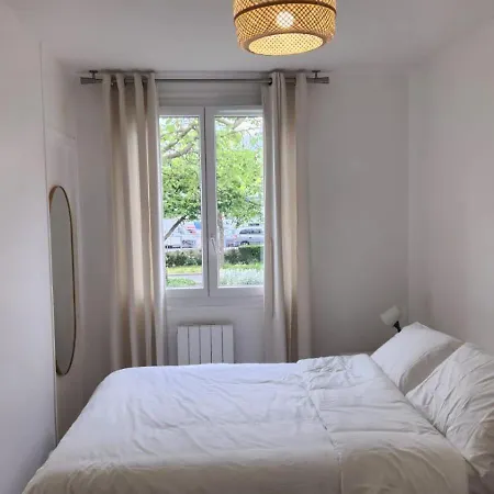 Flora Apartment
