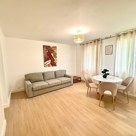 Apartment Flora